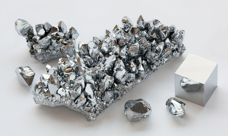 Kim loại Osmi (Os) có nhiệt độ nóng chảy “khủng” tới 3306 K (3033 °C, 5491 °F)